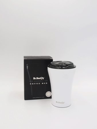 A multiplayer coffee mug of reusable Dr. Bacty Apollo Lodz - White