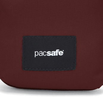 Anti-theft Pacsafe GO shoulder bag - burgundy