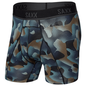 Laufshorts für Herren SAXX KINETIC HD Boxer Briefs in fantasievoller Tarnfarbe.