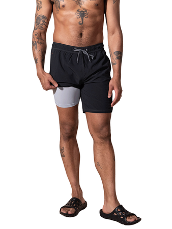 Herren Badeshorts mit 2-in-1 Taschen SAXX OH BUOY 2-in-1 Shorts - Schwarz.