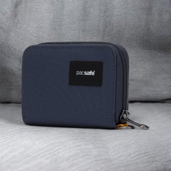 Pacsafe RFIDsafe recycelte Anti-Diebstahl-Geldbörse - marineblau
