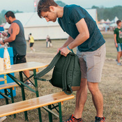 Plecak antykradzieżowy miejski Pacsafe Go 25 l - zielony