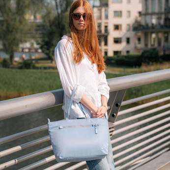 Torba damska antykradzieżowa Pacsafe W - błękitna