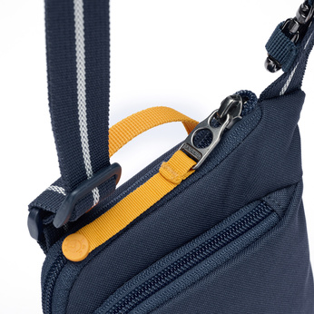 Pacsafe GO Anti-Diebstahl-Umhängetasche - coastal blue
