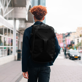 Pacsafe EXP45 Anti-Diebstahl-Reiserucksack - schwarz