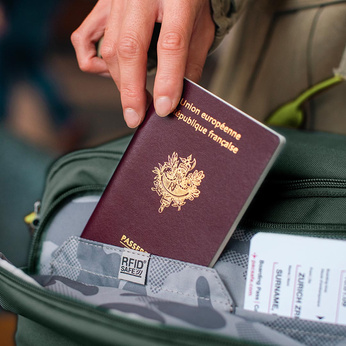 Plecak kabinowy antykradzieżowy Pacsafe Go 34 l - zielony