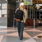 Plecak kabinowy antykradzieżowy Pacsafe Go 34 l - czarny