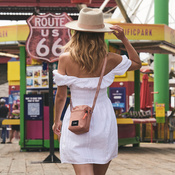 Torebka miejska na ramię antykradzieżowa Pacsafe Go - różowa