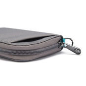 Pacsafe RFIDsafe recycelte Anti-Diebstahl-Geldbörse - marineblau