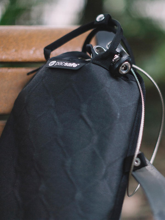 Pacsafe travelsafe® x15 anti-diebstahl-tresor - schwarz