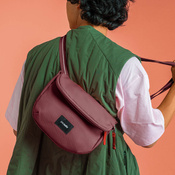 Pacsafe Go Women's Anti-Diebstahl-Tasche erweiterbar - kastanienbraun