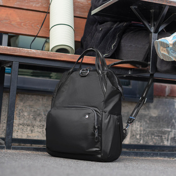 Diebstahlsicherer mini-rucksack für frauen pacsafe citysafe cx mini backpack econyl - schwarz