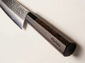 Aka Tori Damaszener-Chefmesser 8" mit Gravur - Tokyo Black