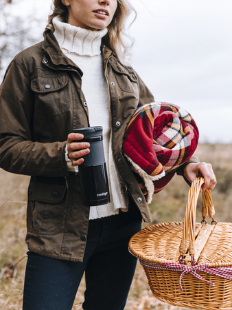 Kubek termiczny z grawerem Contigo Byron 590ml - Czarny