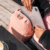 Plecak mini damski antykradzieżowy 8L Pacsafe Citysafe CX Econyl® - różowy