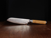 Ekskluzywny Nóż Santoku Aka Tori Kyoto Olive 5" ze Stali Damasceńskiej – Prezent Biznesowy z Opcją Graweru