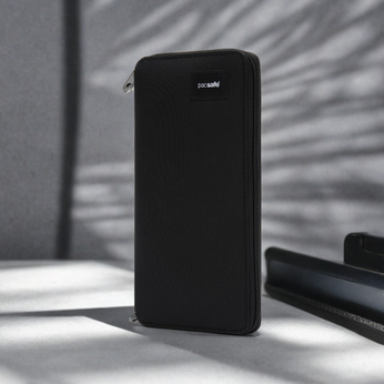Pacsafe recyceltes RFIDsafe-reiseportemonnaie mit diebstahlschutz - schwarz