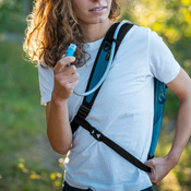 Plecak antykradzieżowy na jedno ramię 12l Pacsafe ECO - niebieski