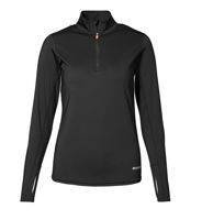 Frau warmer Trainer schwarz