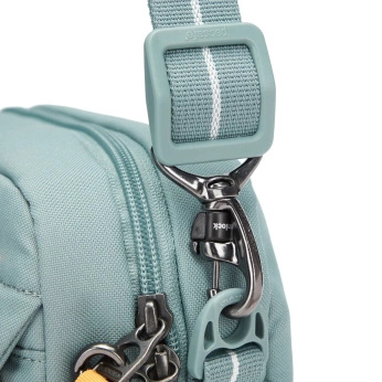 Small urban anti-theft bag Pacsafe Go - mint