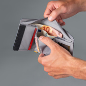 Portfel antykradzieżowy składany RFID Pacsafe  - granatowy