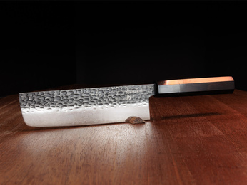 Ekskluzywny Nóż Nakiri Aka Tori Tokyo Black 7" ze Stali Damasceńskiej – Prezent Biznesowy z Opcją Graweru