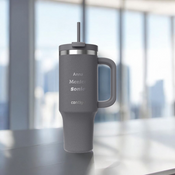 Becher mit Thermalwasser mit Gravur Streeterville Tumbler 1200 ml - Darkstone