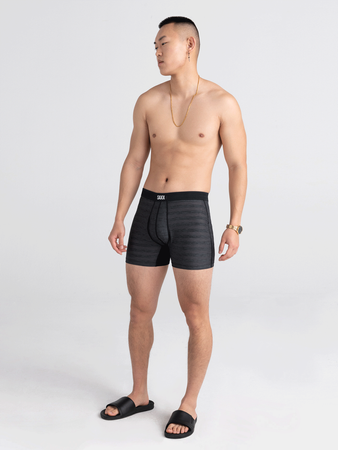 Bokserki męskie chłodzące / sportowe z rozporkiem SAXX HOT SHOT Boxer Brief Fly w paski – czarne